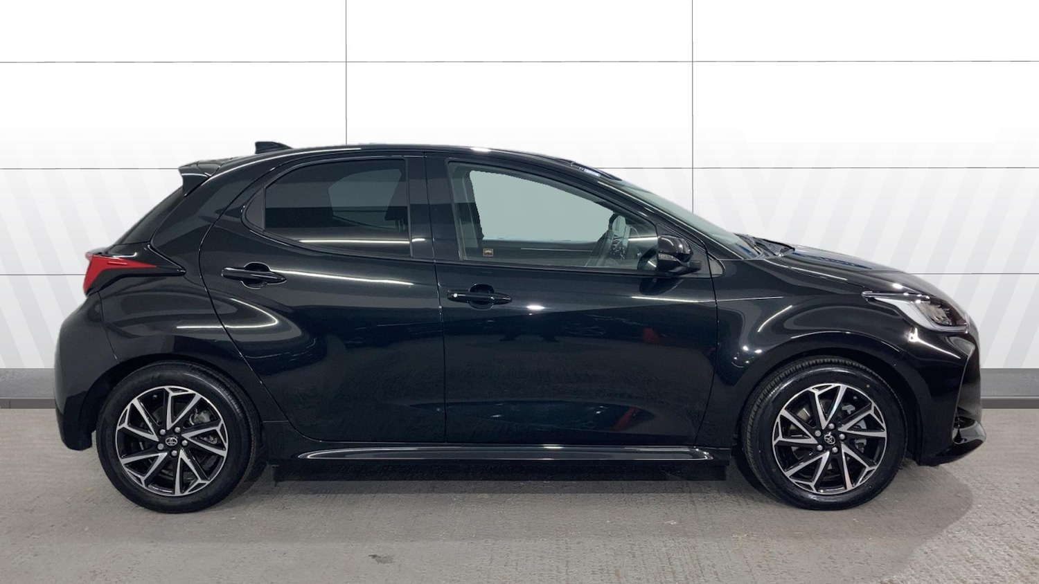 Used Toyota Yaris 2022 for sale - 76652219: Photo 5