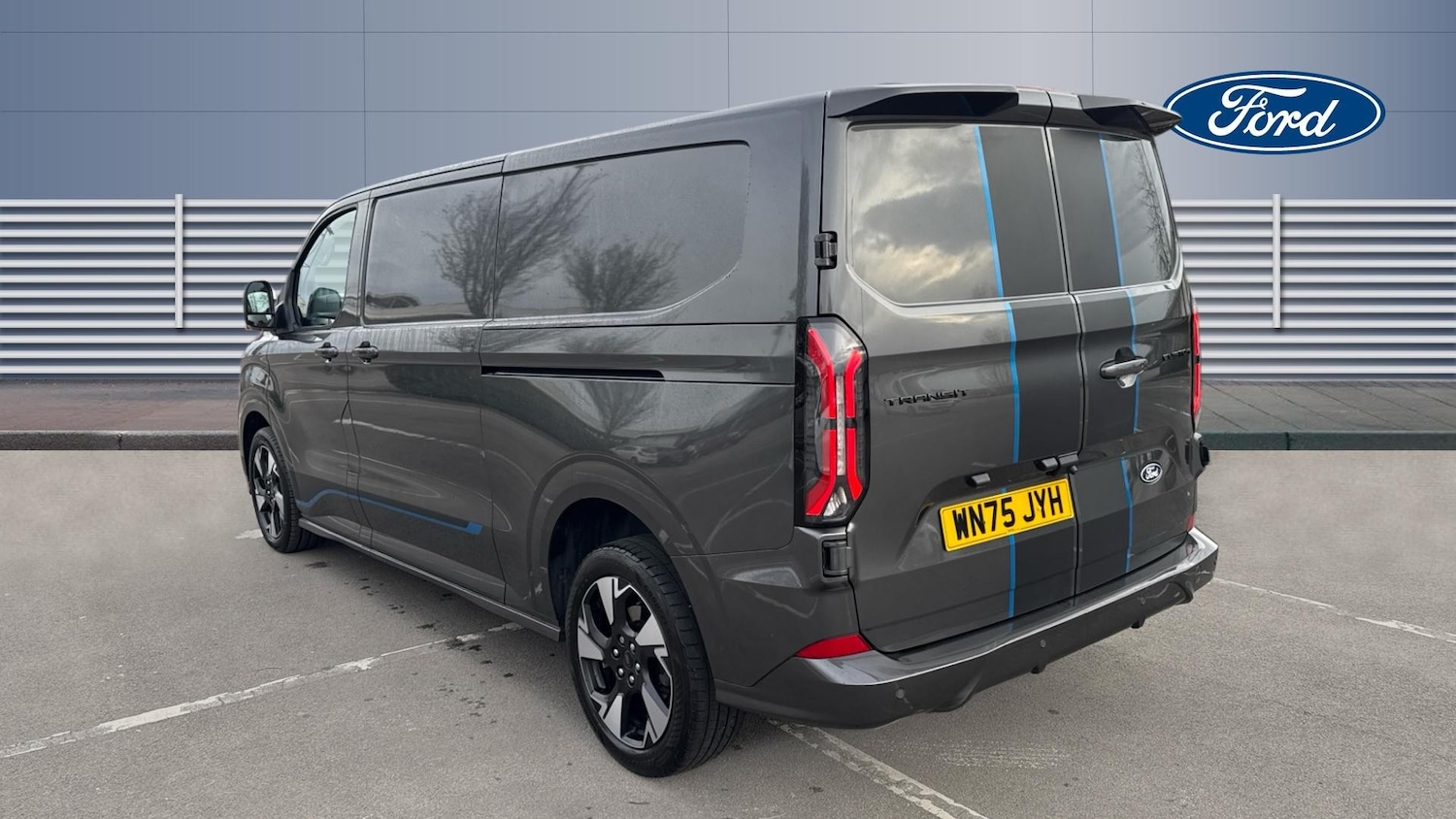 Used Ford Transit Custom 2025 for sale - 77998232: Photo 2