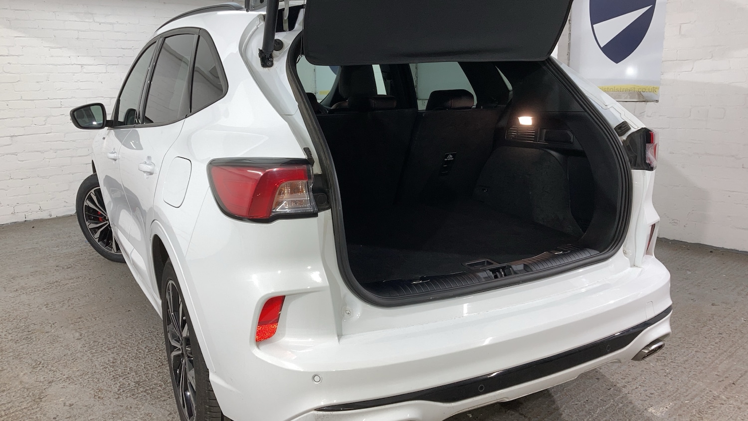 Used Ford Kuga 2023 for sale - 77046126: Photo 41