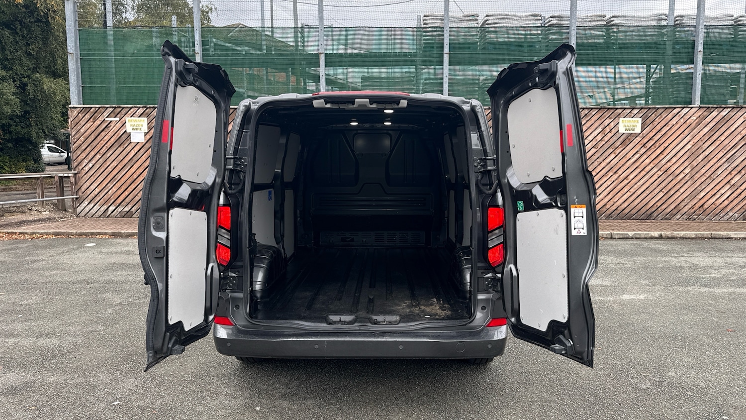 Used Ford Transit Custom 2024 for sale - 76157095: Photo 3