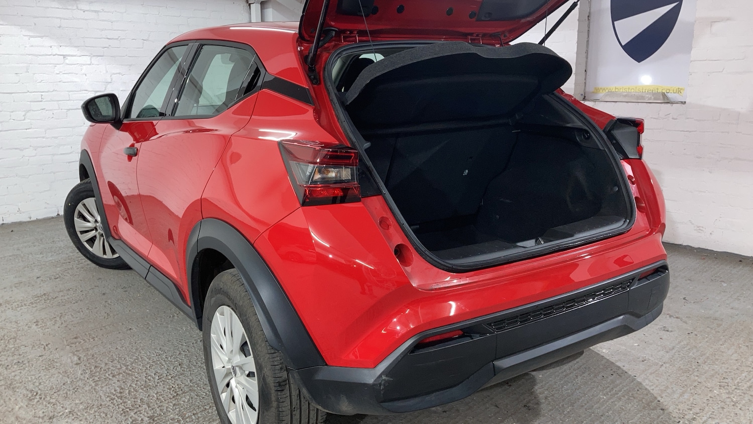 Used Nissan Juke 2023 for sale - 77032774: Photo 34