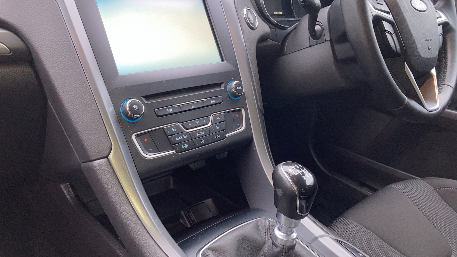 Used Ford Mondeo 2015 for sale - 77260741: Photo 13