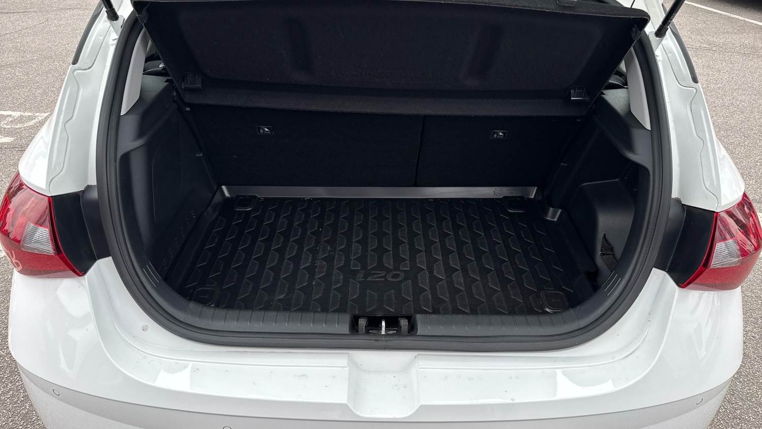 Used Hyundai i20 2021 for sale - 76766793: Photo 4