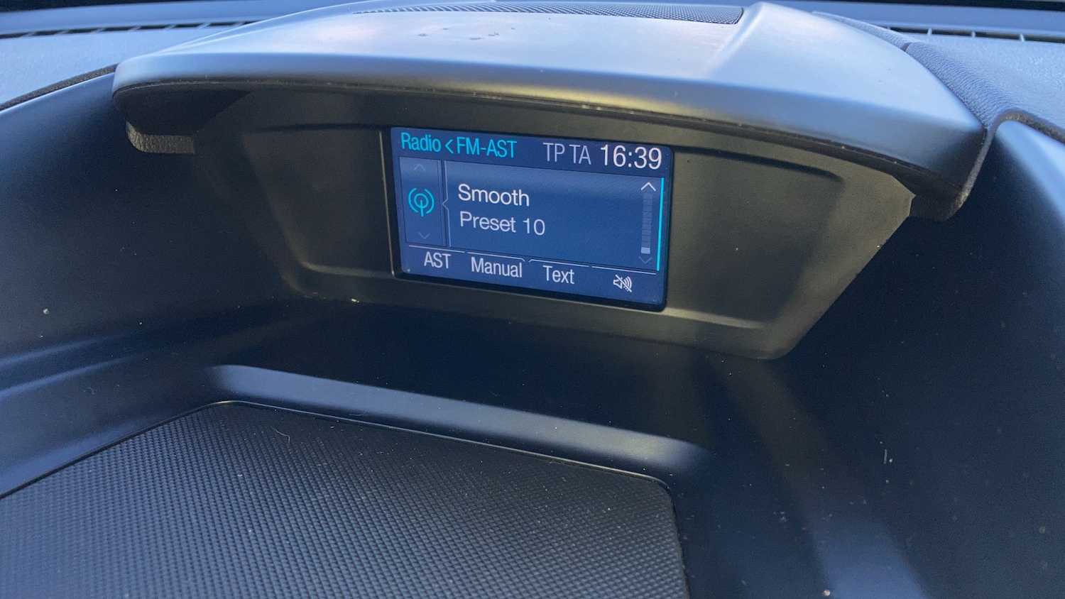 Used Ford Kuga 2015 for sale - 77931560: Photo 11