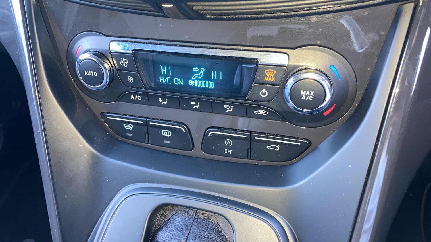 Used Ford Kuga 2015 for sale - 77931560: Photo 12