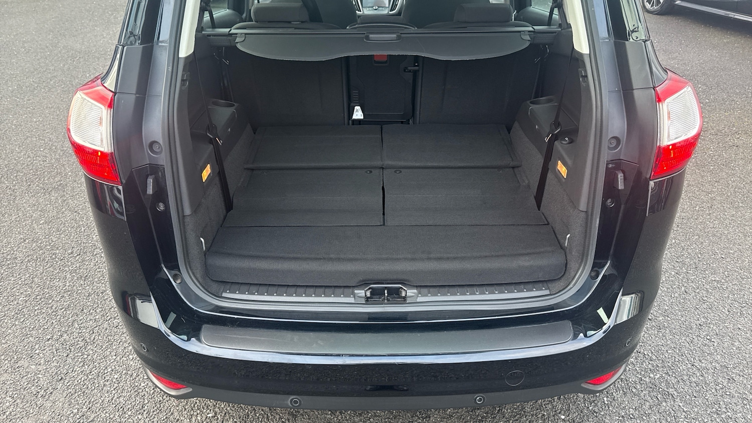 Used Ford Grand C-Max 2017 for sale - 77898749: Photo 4