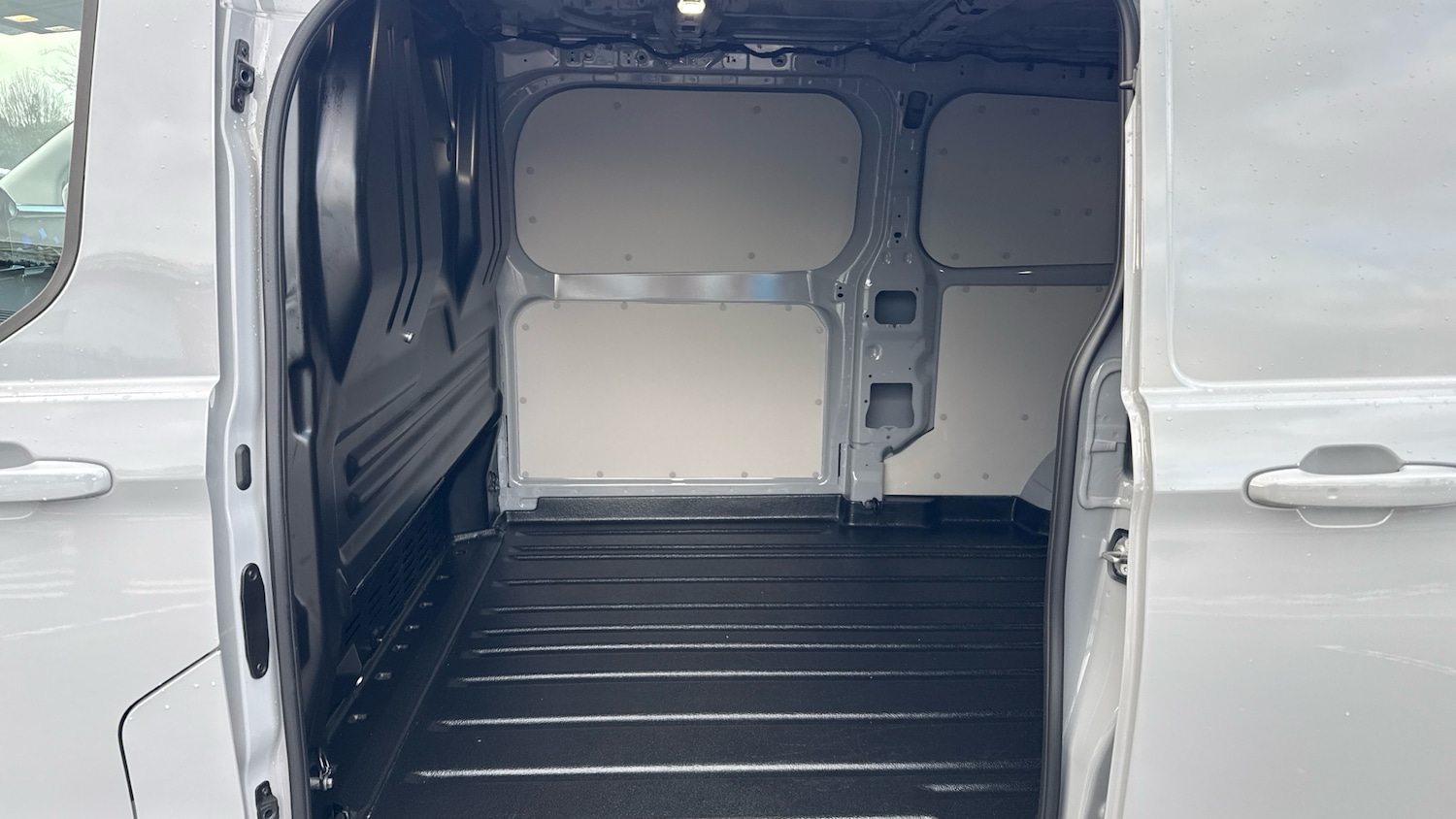 Used Ford Transit Custom 2025 for sale - 76766840: Photo 24