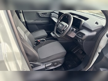 Used Ford Transit Courier 2025 for sale - 77353547: Photo