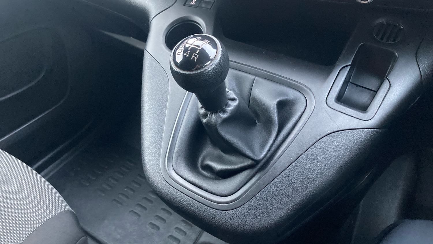 Used Peugeot Partner 2020 for sale - 76526036: Photo 13