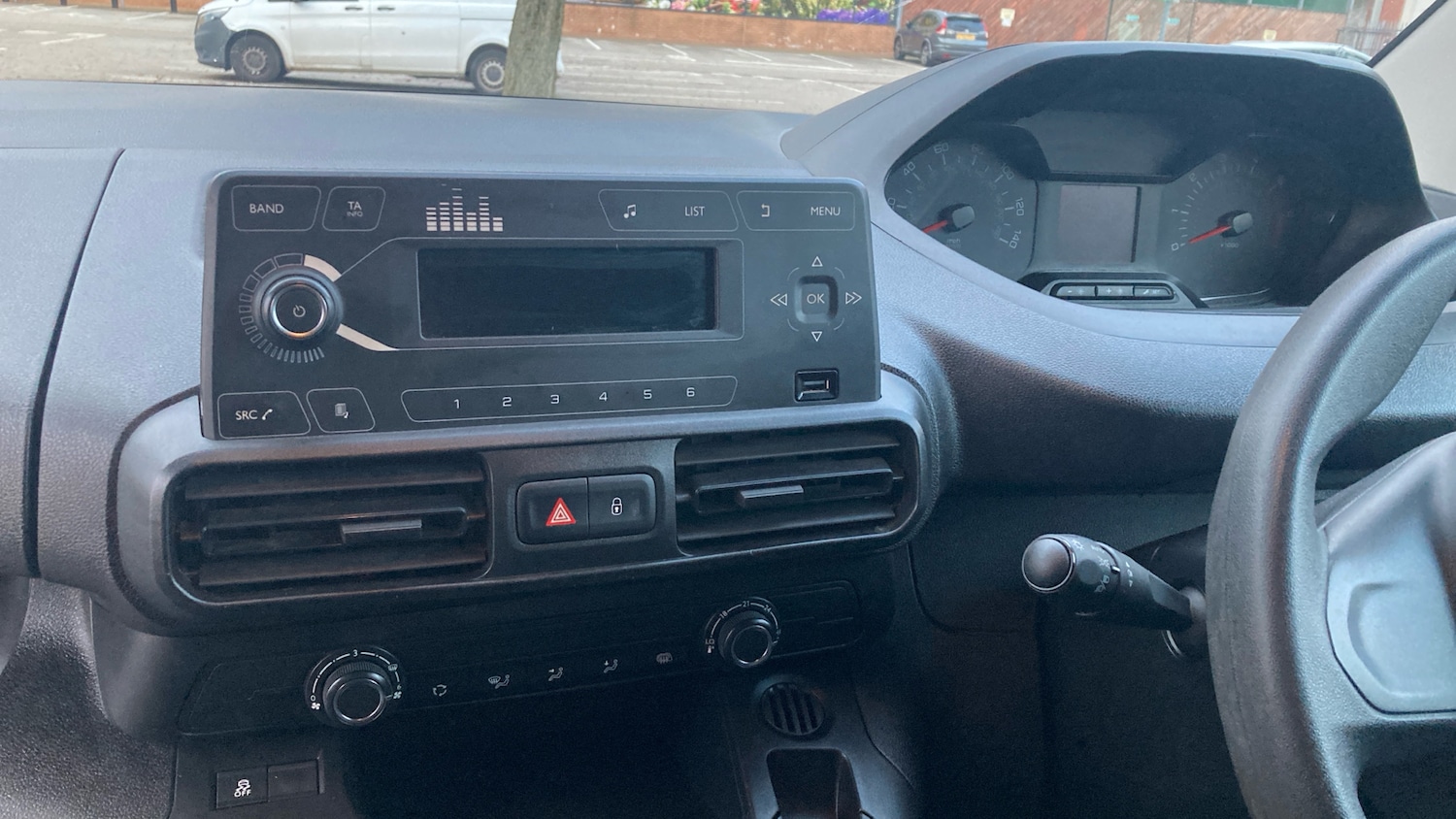 Used Peugeot Partner 2020 for sale - 76526036: Photo 6