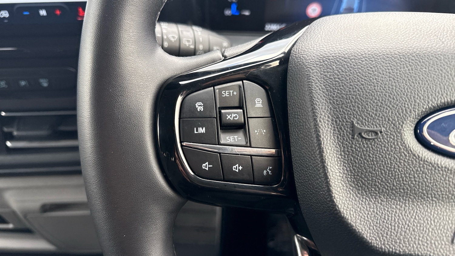 Used Ford Tourneo Custom 2024 for sale - 76402318: Photo 8