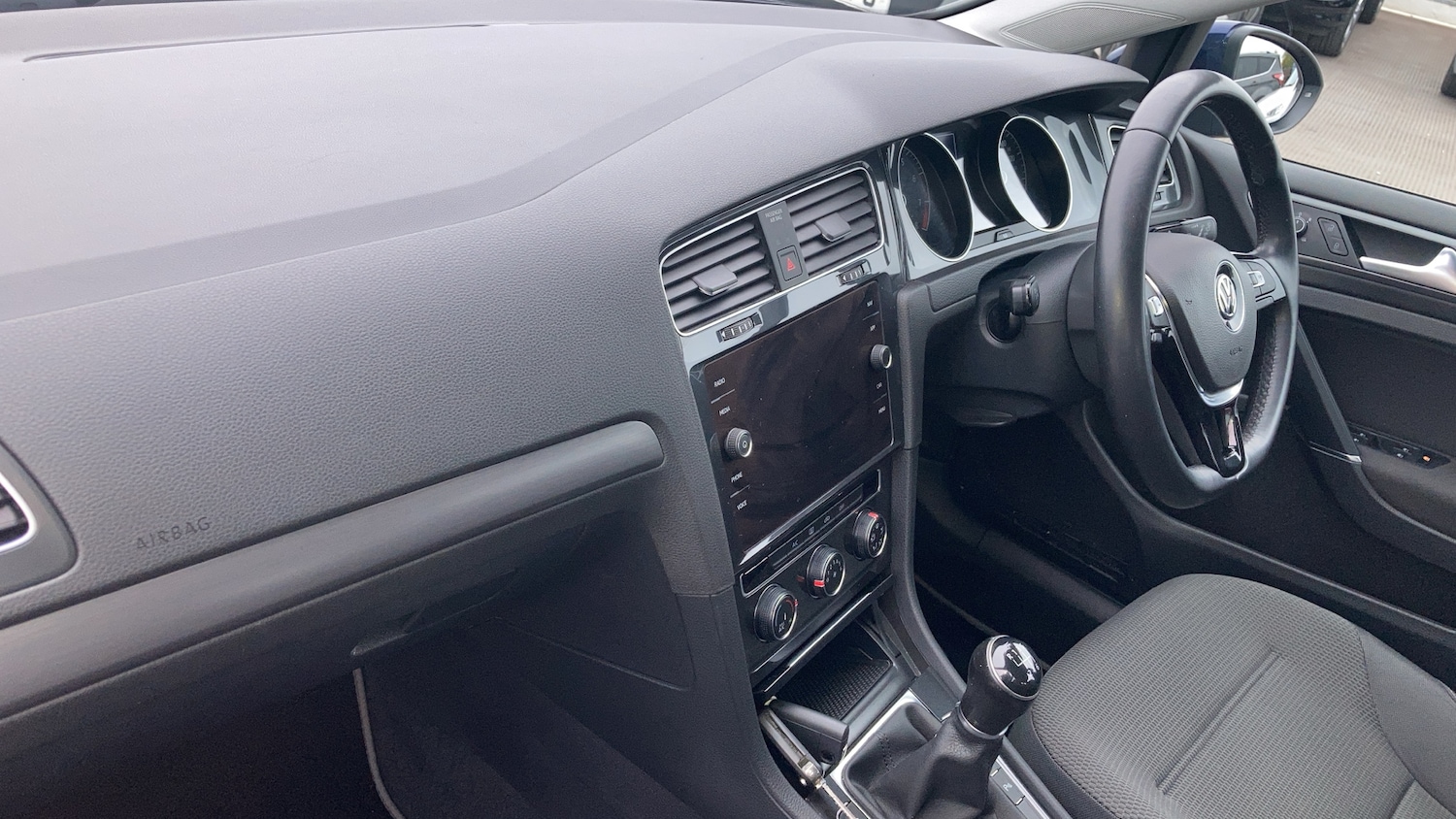 Used Volkswagen Golf 2019 for sale - 76272356: Photo 10