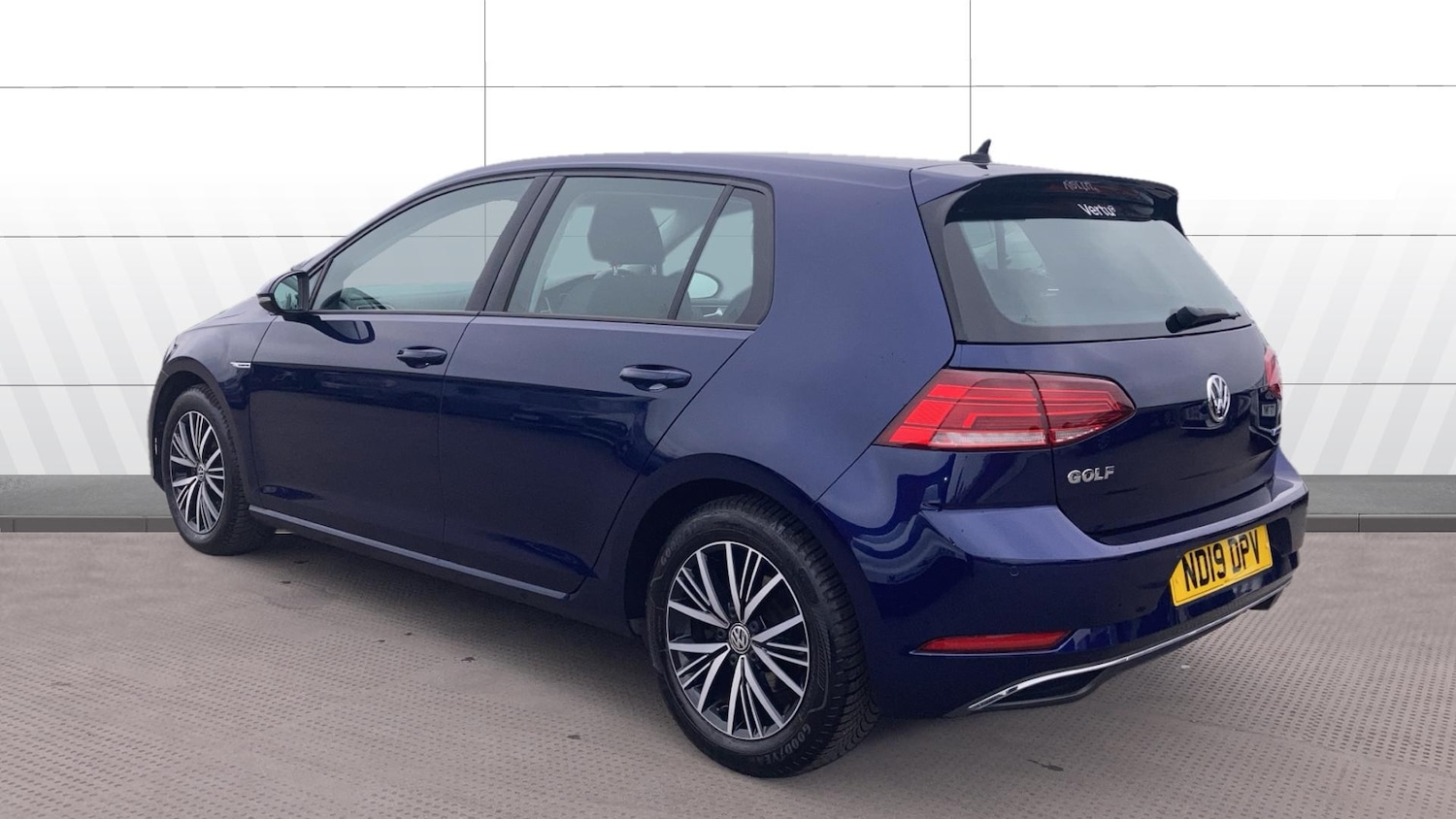 Used Volkswagen Golf 2019 for sale - 76272356: Photo 2