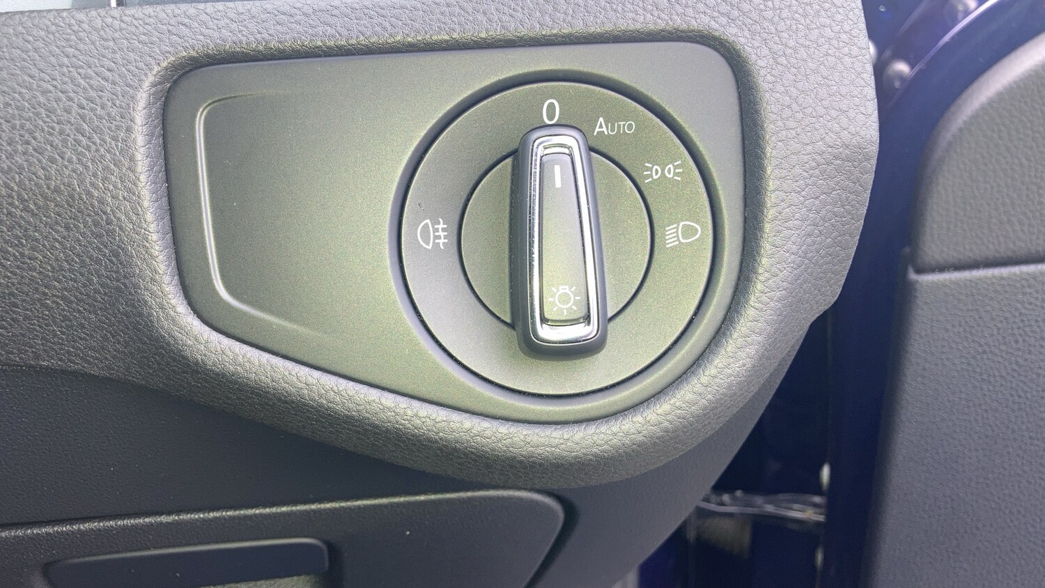 Used Volkswagen Golf 2019 for sale - 76272356: Photo 22