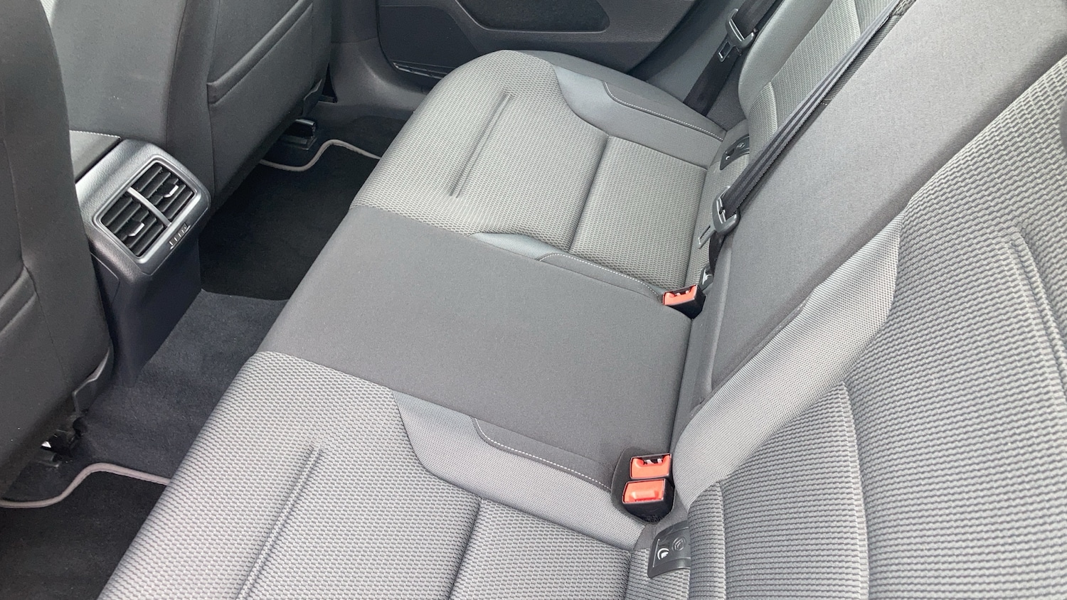 Used Volkswagen Golf 2019 for sale - 76272356: Photo 25