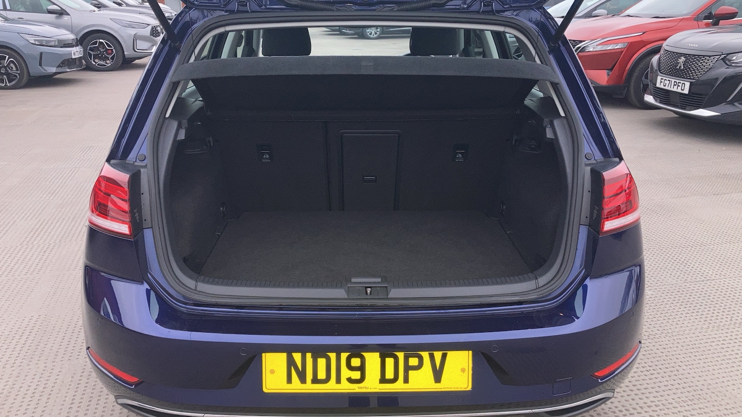Used Volkswagen Golf 2019 for sale - 76272356: Photo 28