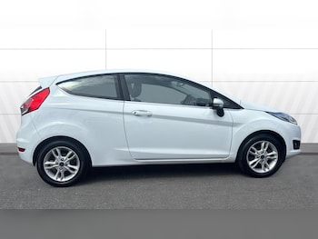 Used Ford Fiesta 2017 for sale - 79488845: Photo