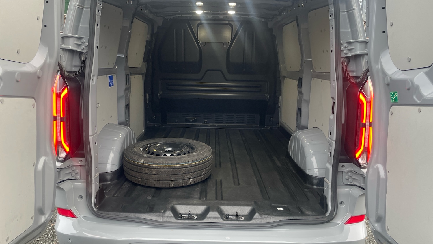 Used Ford Transit Custom 2025 for sale - 76859683: Photo 12