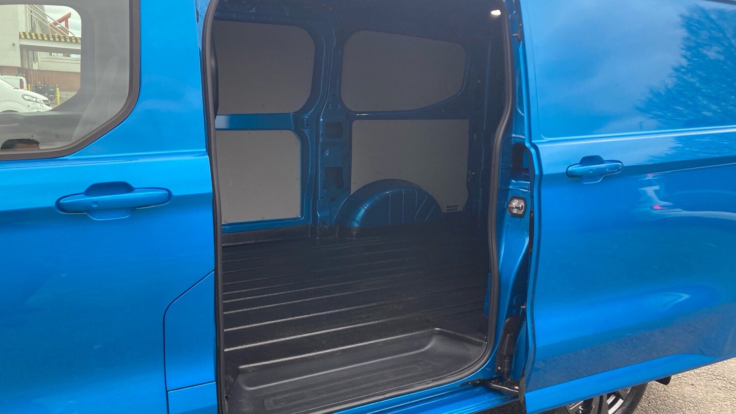 Used Ford Transit Custom 2025 for sale - 77946933: Photo 14