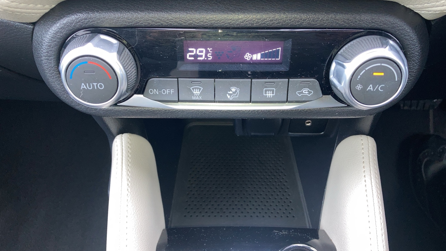 Used Nissan Micra 2020 for sale - 76418140: Photo 17