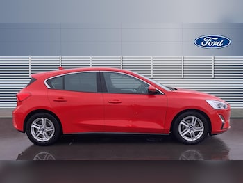 Used Ford Focus 2019 for sale - 76330334: Photo 3