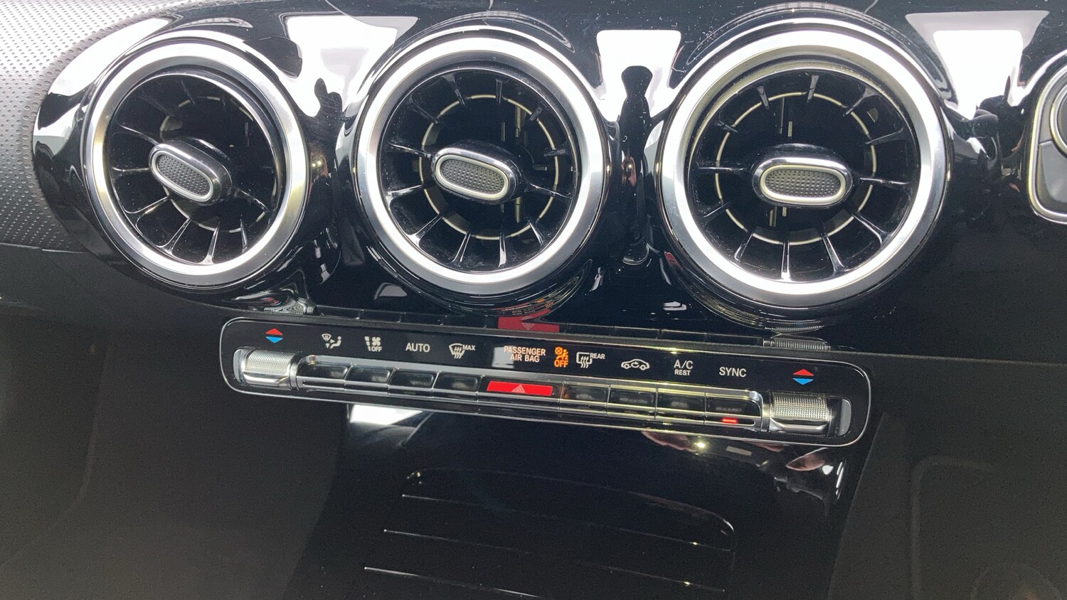 Used Mercedes-Benz A-Class 2018 for sale - 77871889: Photo 14