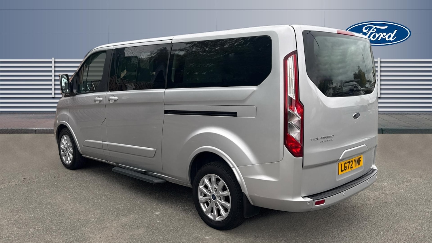 Used Ford Tourneo Custom 2022 for sale - 76493645: Photo 2