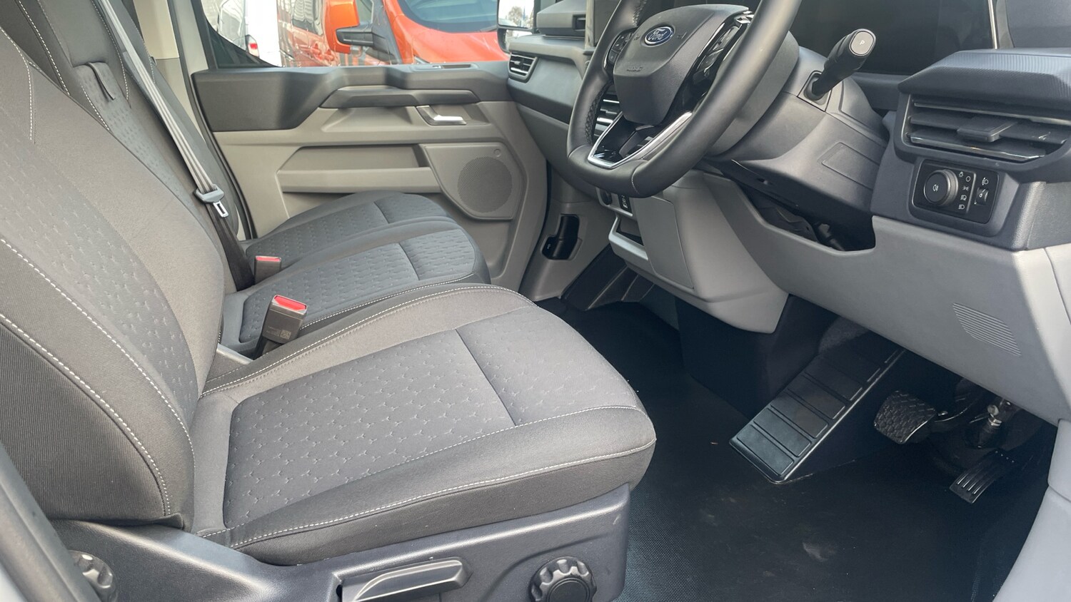 Used Ford Transit Custom 2025 for sale - 77595172: Photo 4