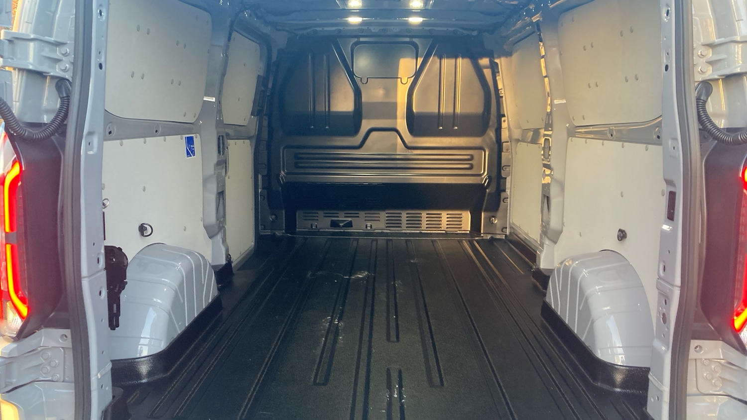 Used Ford Transit Custom 2025 for sale - 76946686: Photo 12