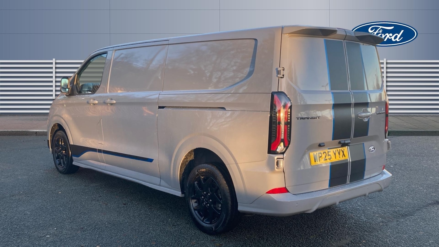 Used Ford Transit Custom 2025 for sale - 76946686: Photo 2