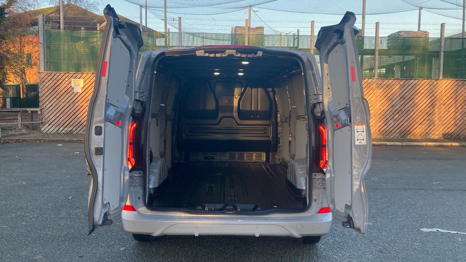 Used Ford Transit Custom 2025 for sale - 76946686: Photo 3