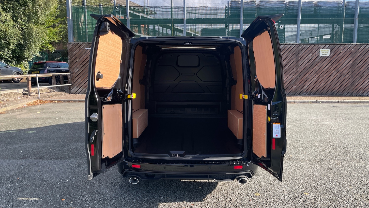 Used Ford Transit Custom 2023 for sale - 76063692: Photo 3
