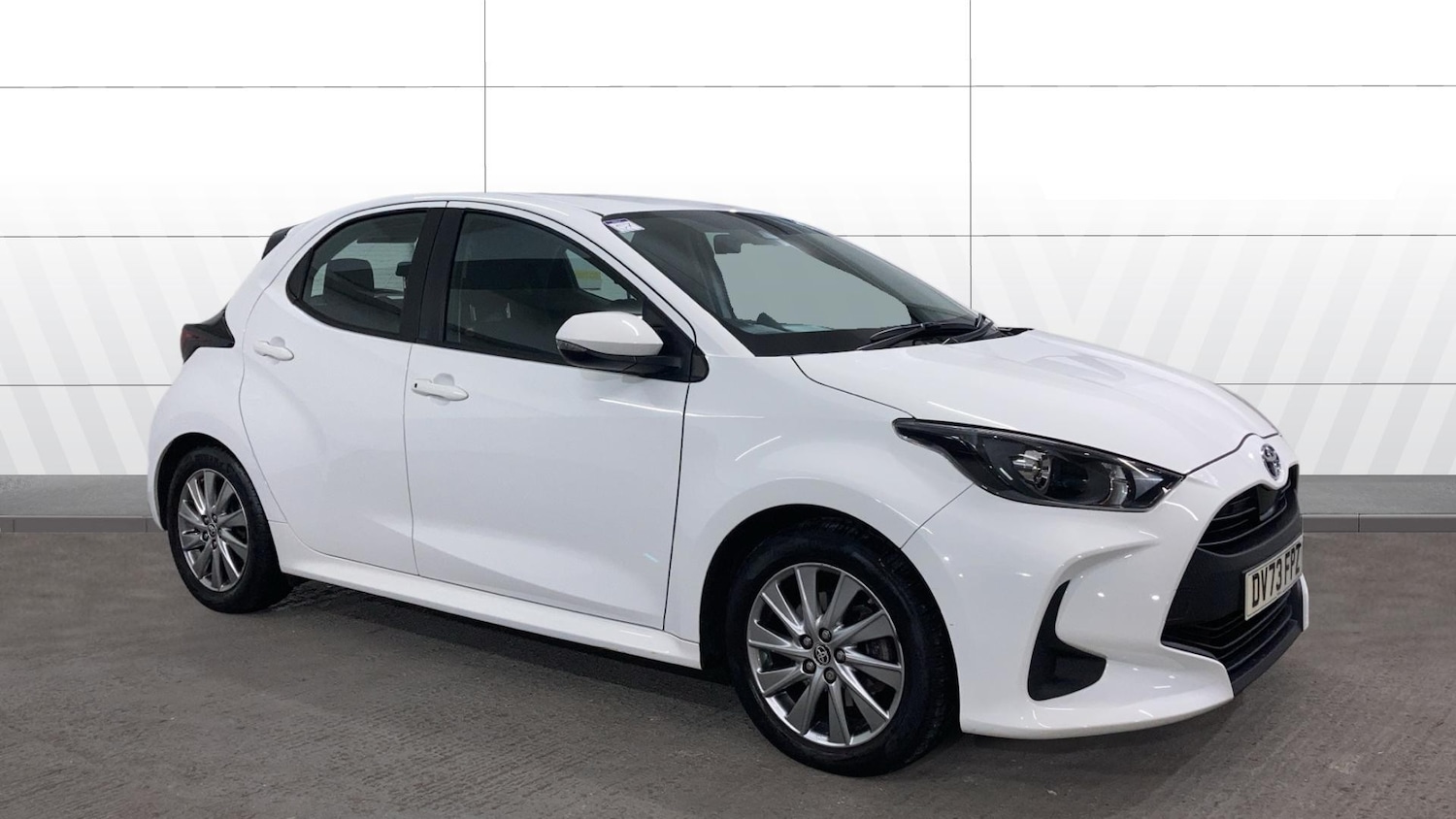 Used Toyota Yaris 2023 for sale - 77136803: Photo 1