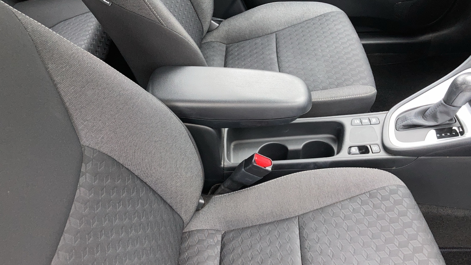 Used Toyota Yaris 2023 for sale - 77136803: Photo 42