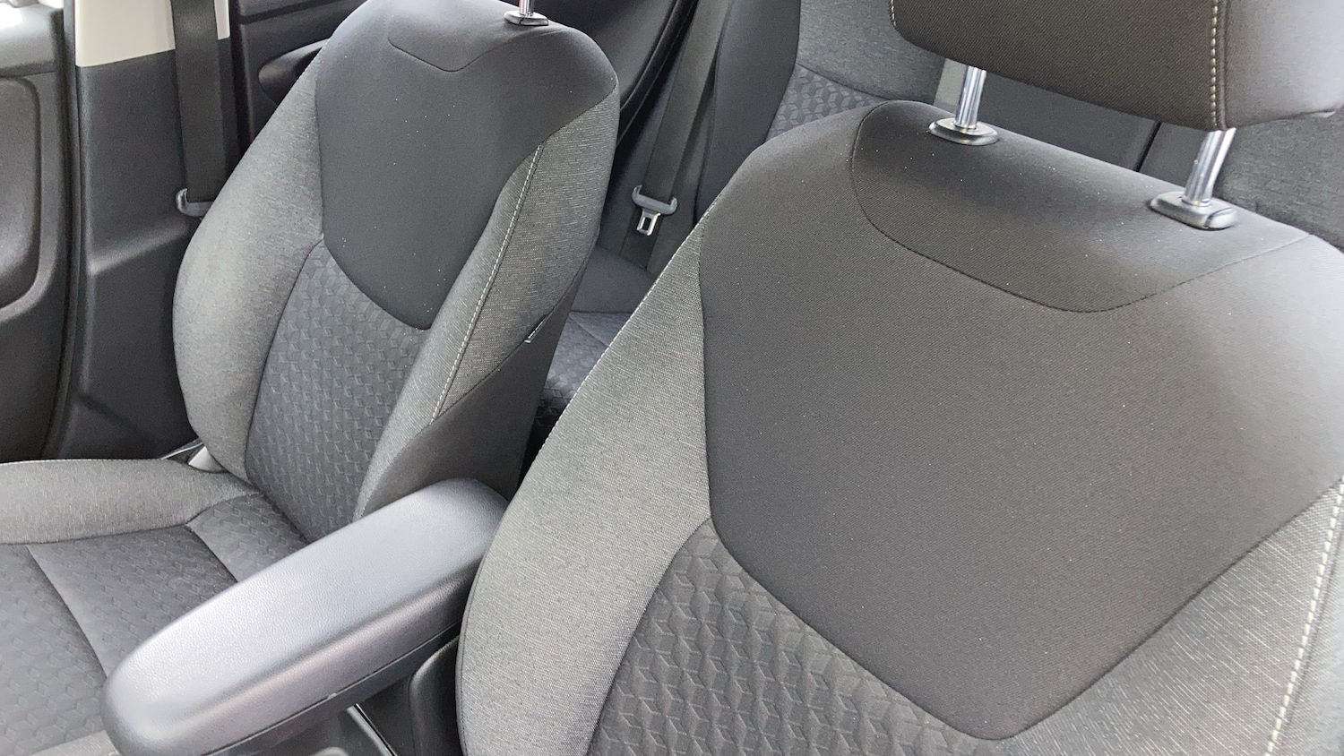 Used Toyota Yaris 2023 for sale - 77136803: Photo 43