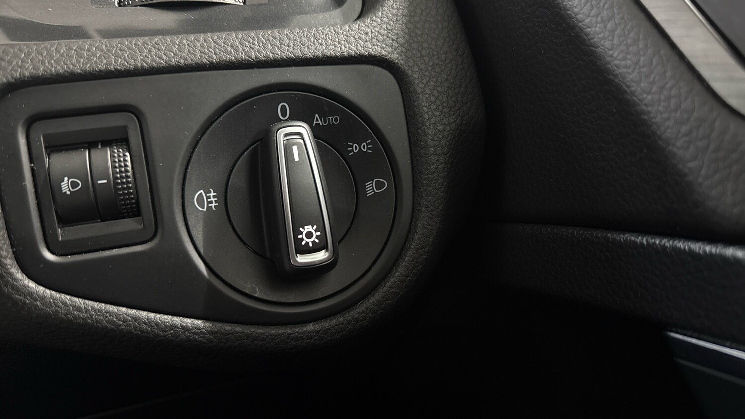 Used Volkswagen Golf 2017 for sale - 78027092: Photo 23