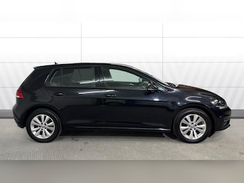 Used Volkswagen Golf 2017 for sale - 78027092: Photo