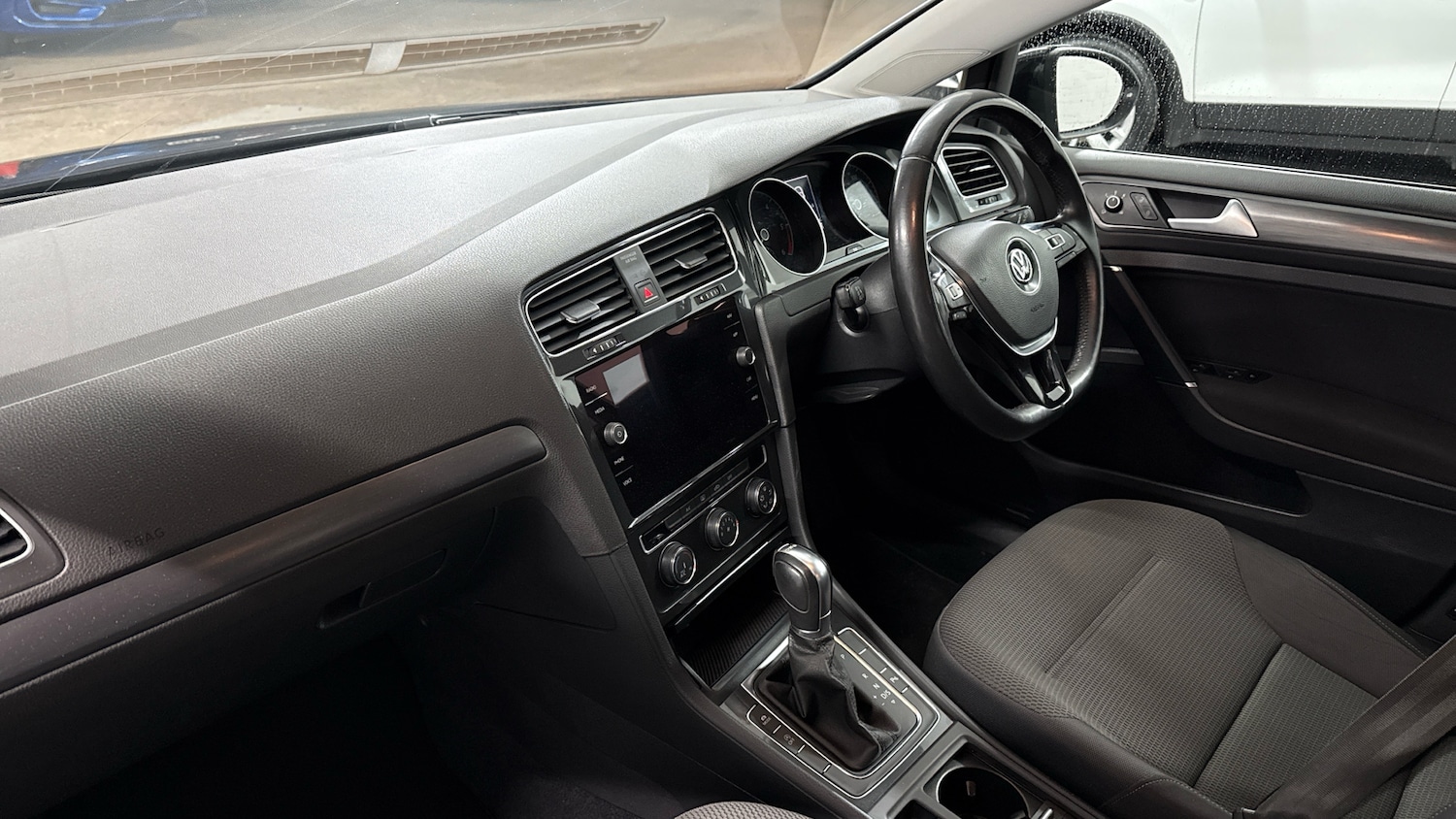 Used Volkswagen Golf 2017 for sale - 78027092: Photo 6