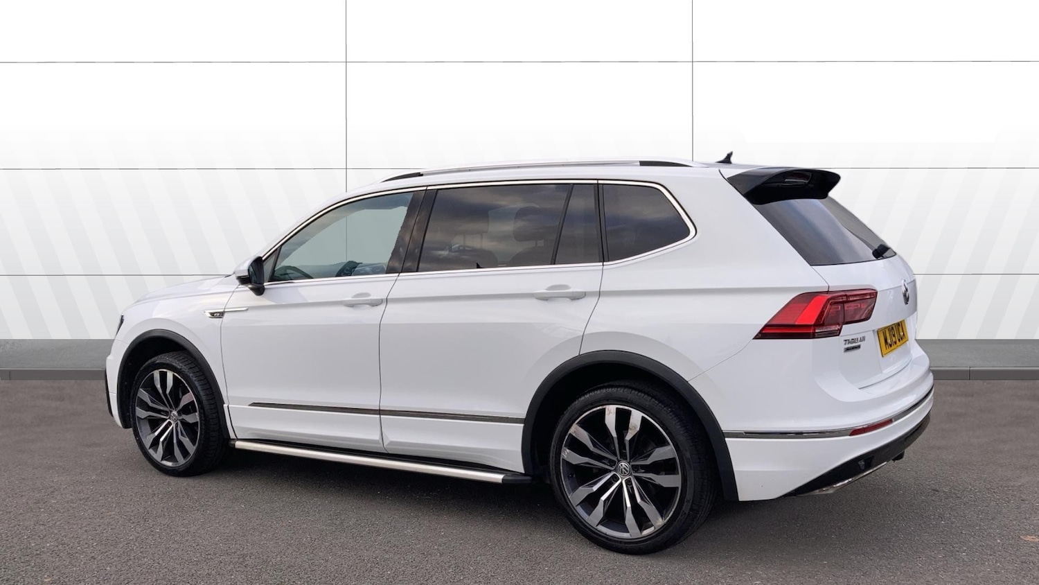 Used Volkswagen Tiguan Allspace 2019 for sale - 76919670: Photo 2