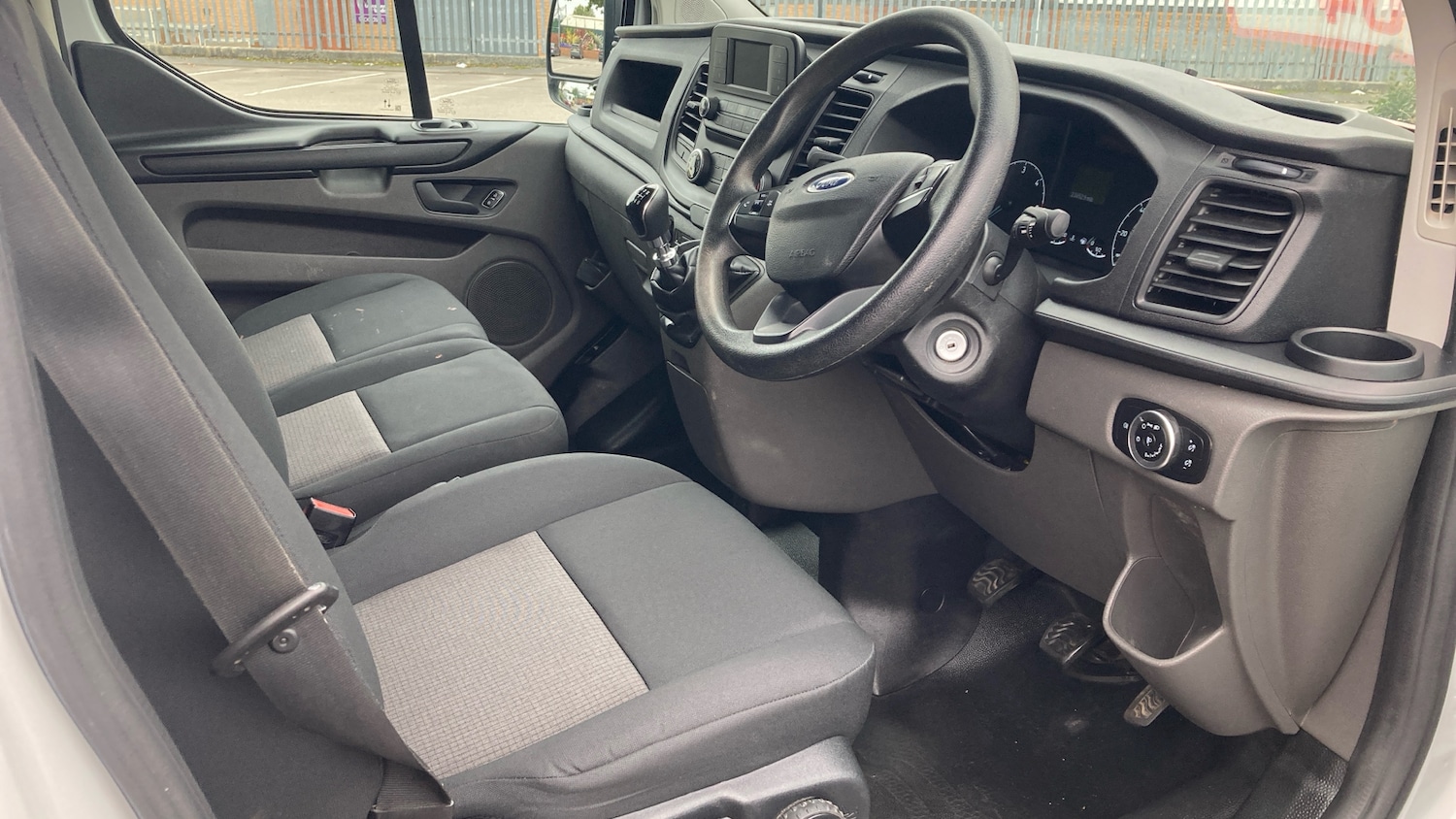 Used Ford Transit Custom 2023 for sale - 76114170: Photo 4