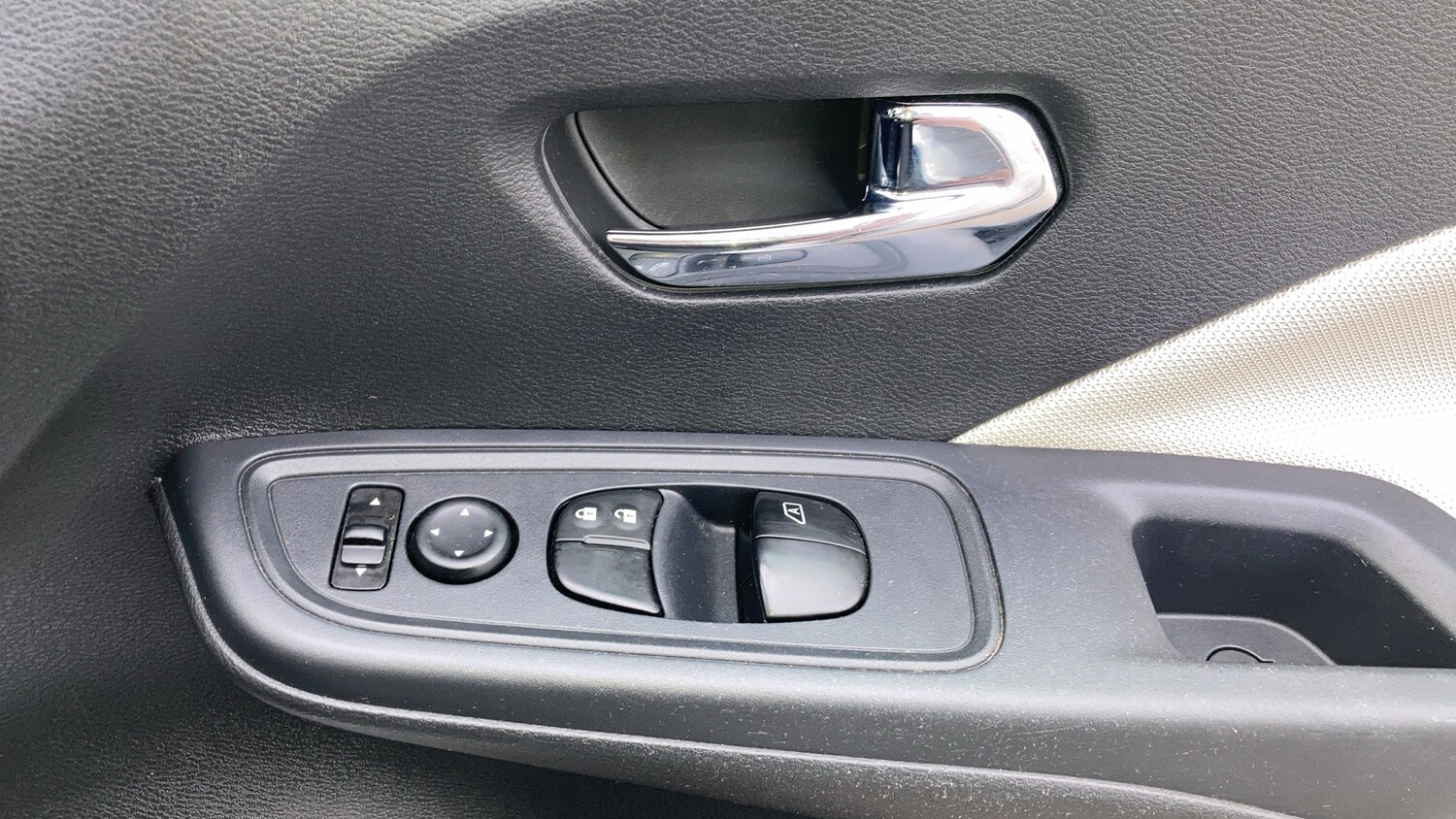 Used Nissan Micra 2020 for sale - 76120119: Photo 21