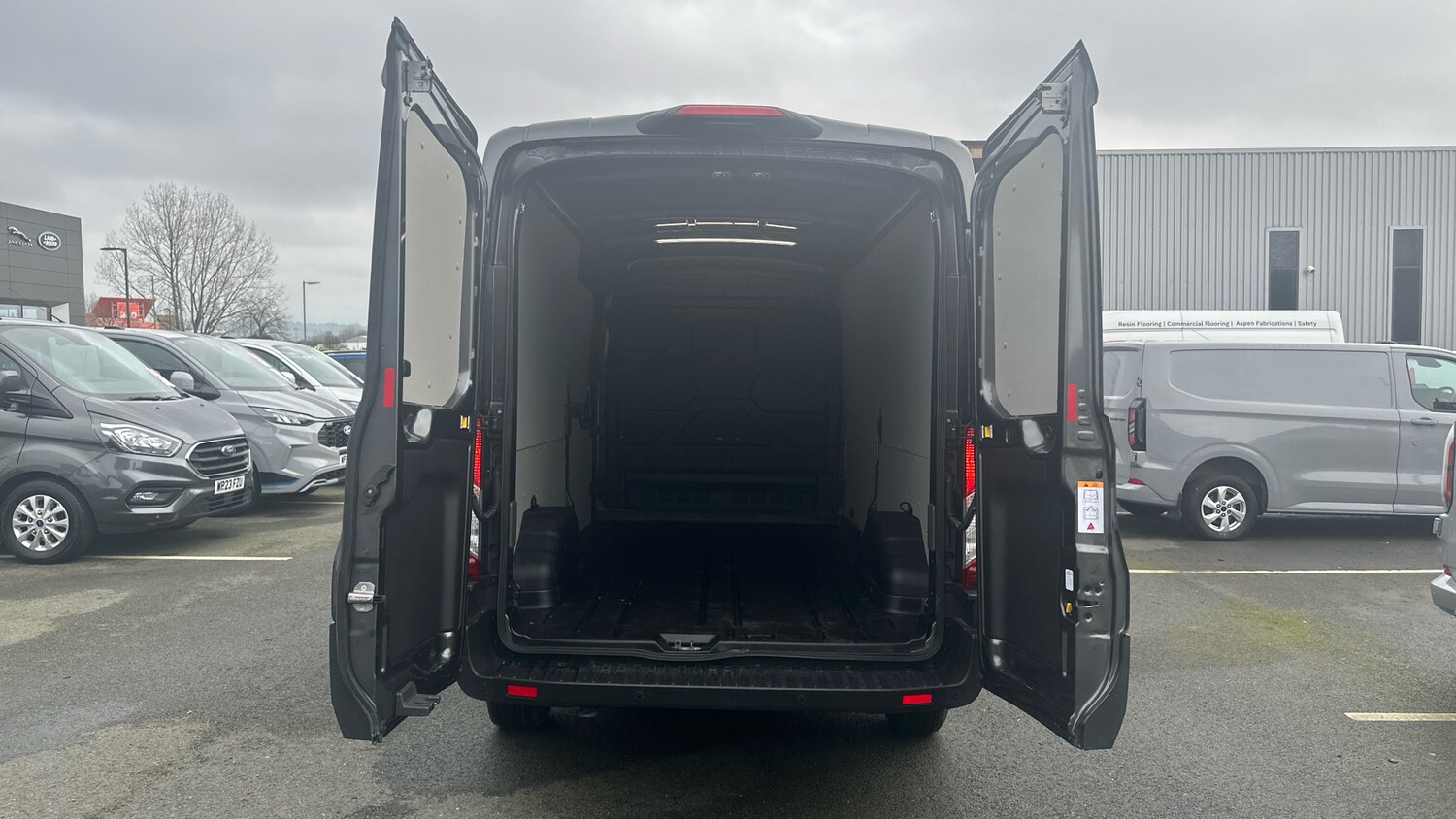 Used Ford Transit 2024 for sale - 77665540: Photo 3