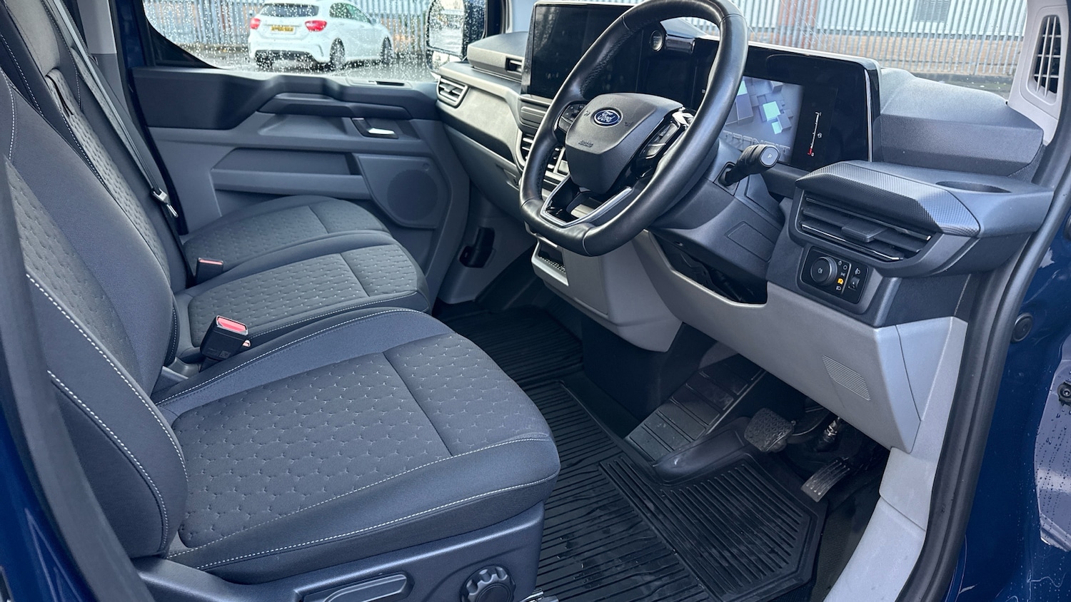Used Ford Transit Custom 2024 for sale - 76374592: Photo 4