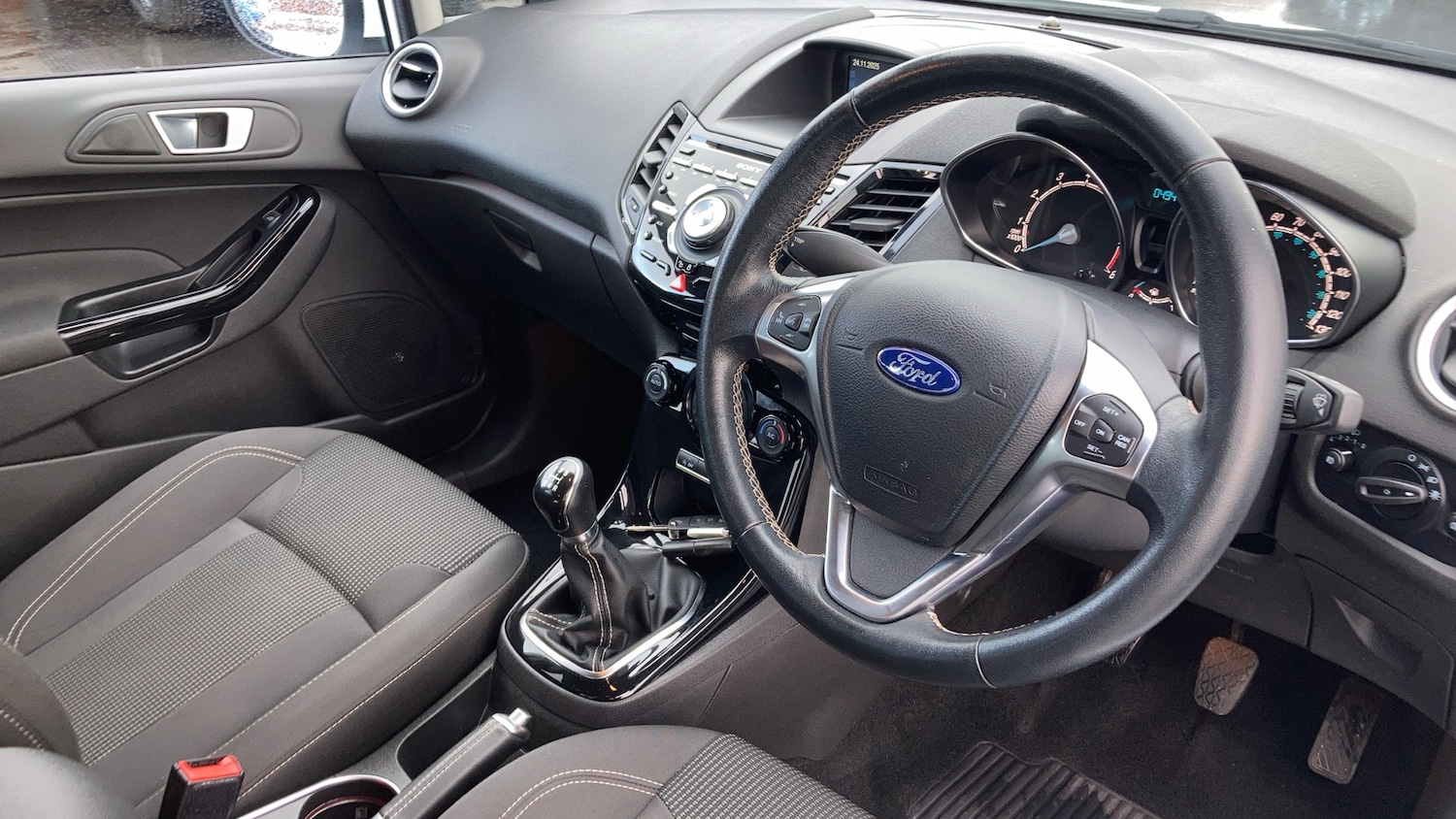 Used Ford Fiesta 2017 for sale - 76693192: Photo 12