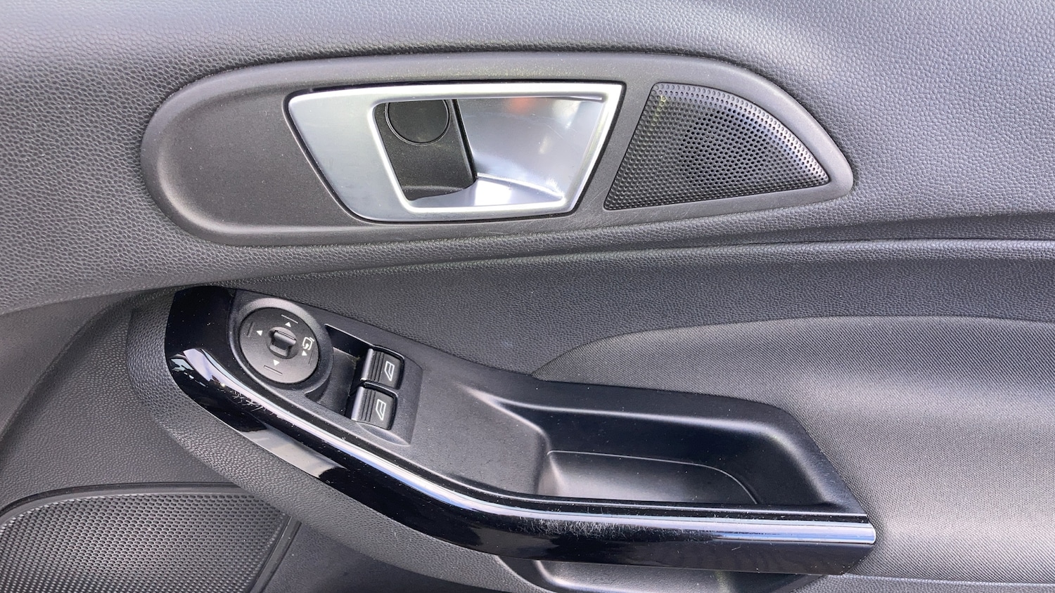 Used Ford Fiesta 2017 for sale - 76693192: Photo 31