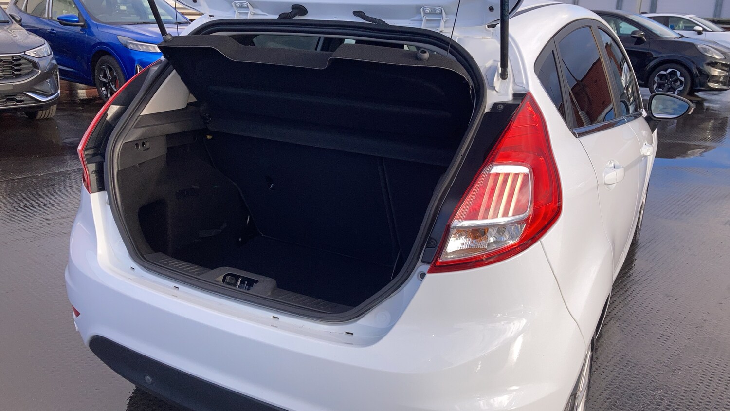 Used Ford Fiesta 2017 for sale - 76693192: Photo 36