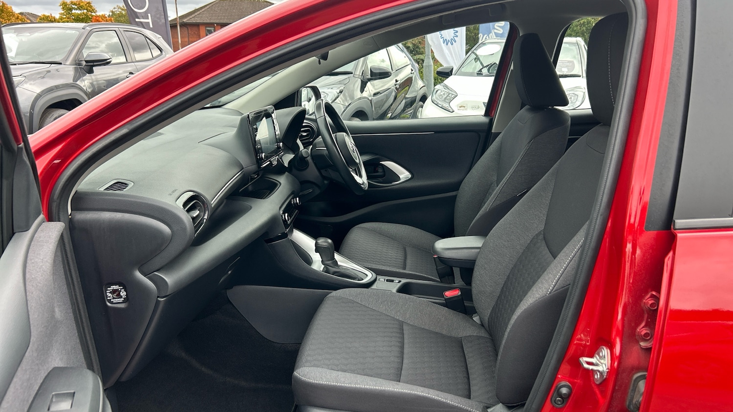 Used Toyota Yaris 2022 for sale - 76470905: Photo 10