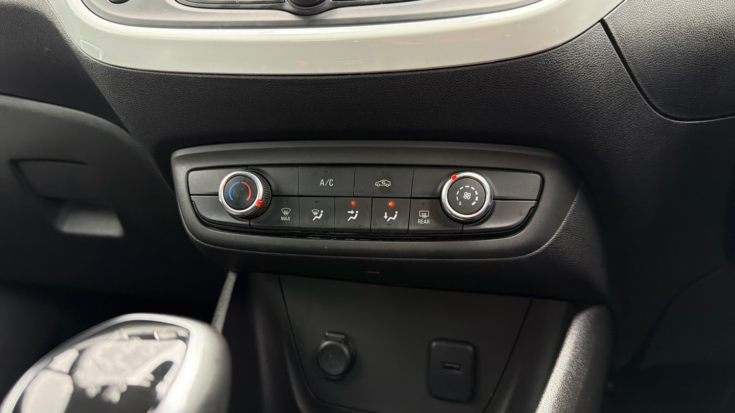 Used Vauxhall Crossland X 2020 for sale - 77830337: Photo 17