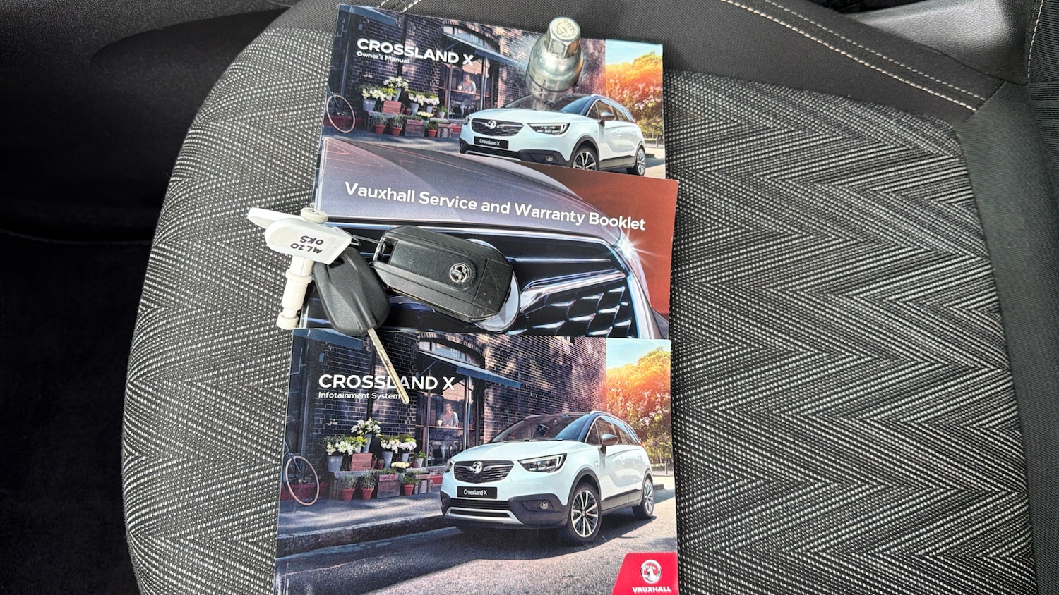 Used Vauxhall Crossland X 2020 for sale - 77830337: Photo 31