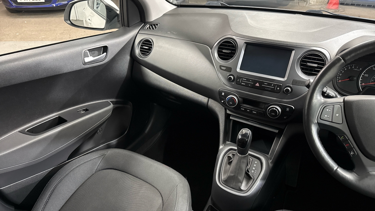 Used Hyundai i10 2018 for sale - 78038524: Photo 18